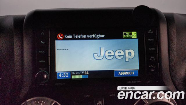 Jeep Wrangler 2012 — photo 18