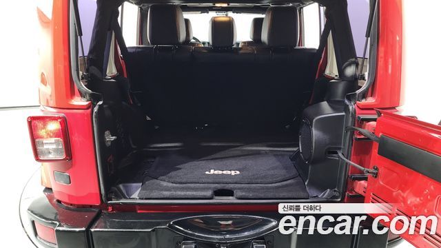 Jeep Wrangler 2012 — photo 20