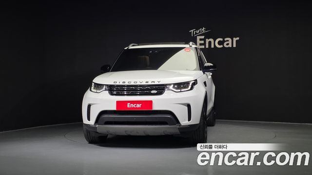 Land Rover Discovery 2019 — photo 3