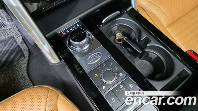 Land Rover Discovery 2019 — photo 9