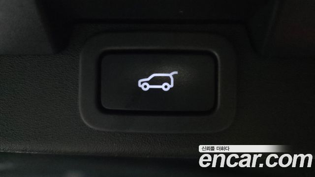 Land Rover Discovery 2019 — photo 19