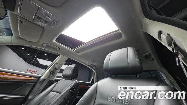 Hyundai Equus 2010 — photo 14