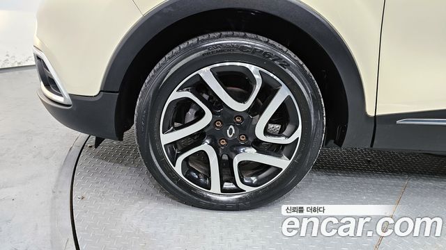 Renault Korea QM3 2016 — photo 5