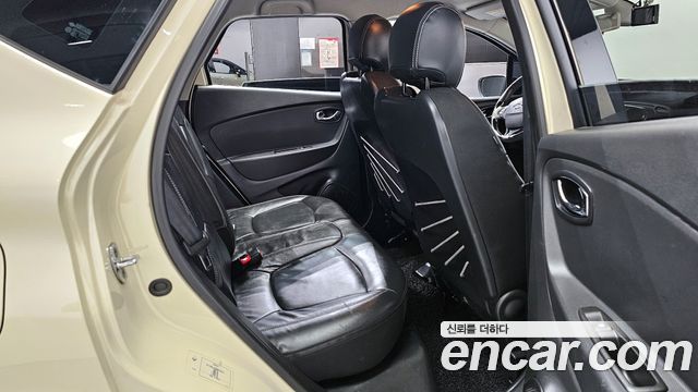 Renault Korea QM3 2016 — photo 12
