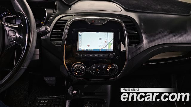 Renault Korea QM3 2016 — photo 14