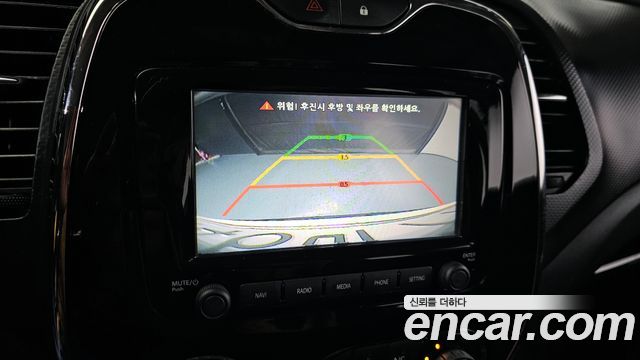 Renault Korea QM3 2016 — photo 15