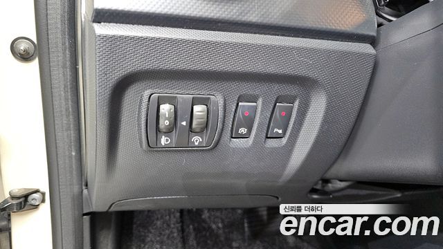 Renault Korea QM3 2016 — photo 17