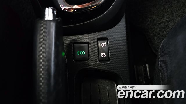 Renault Korea QM3 2016 — photo 18
