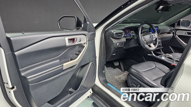 Ford Explorer 2020 — photo 12