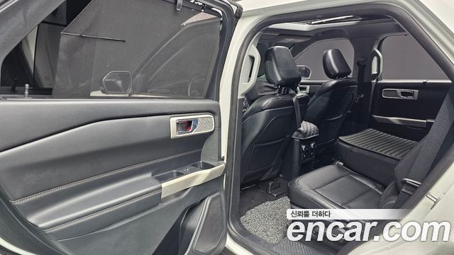 Ford Explorer 2020 — photo 17