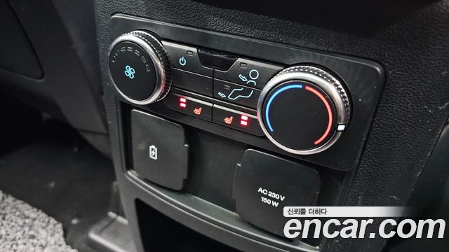 Ford Explorer 2020 — photo 18