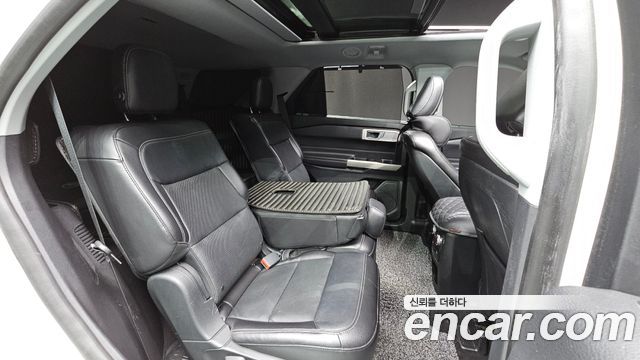 Ford Explorer 2020 — photo 19