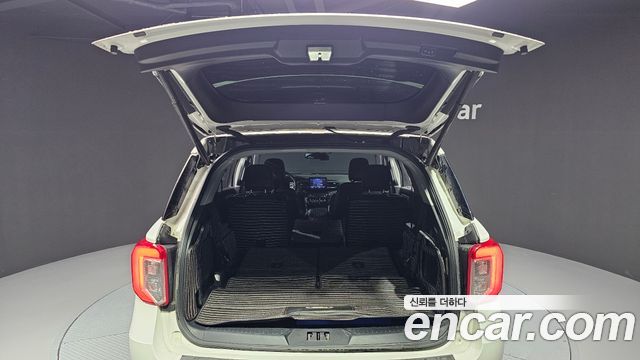 Ford Explorer 2020 — photo 20