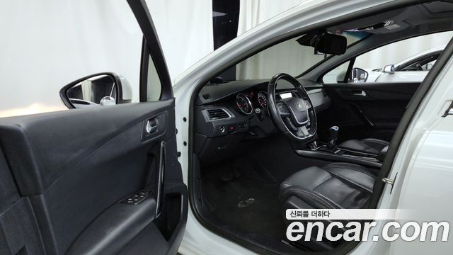 Peugeot 508 2014 — photo 10