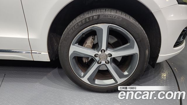 Audi Q5 2015 — photo 5