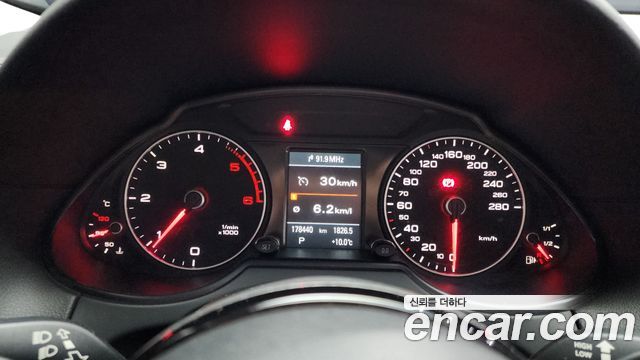 Audi Q5 2015 — photo 8
