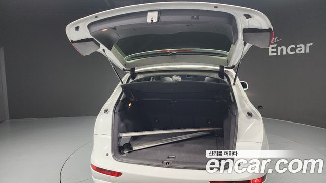 Audi Q5 2015 — photo 20