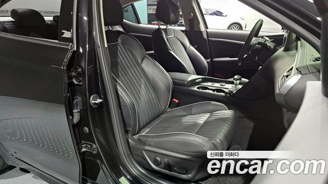 Genesis G70 2019 — photo 10