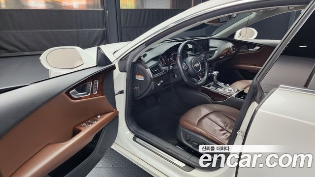 Audi A7 2015 — photo 10