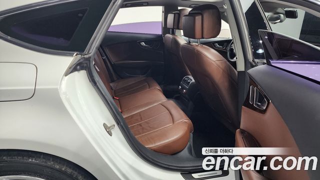 Audi A7 2015 — photo 12