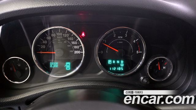 Jeep Wrangler 2012 — photo 8