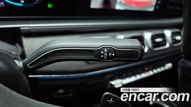 Mercedes-Benz GLS-Class 2022 — photo 9