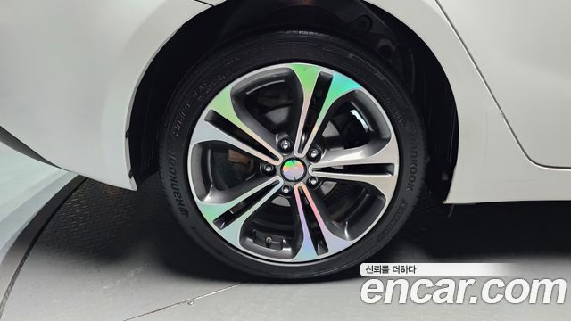 Kia K3 2015 — photo 5