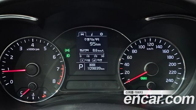 Kia K3 2015 — photo 8