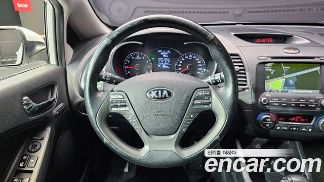 Kia K3 2015 — photo 13