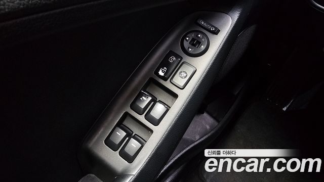 Kia K3 2015 — photo 16