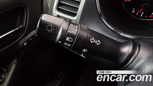 Kia K3 2015 — photo 17