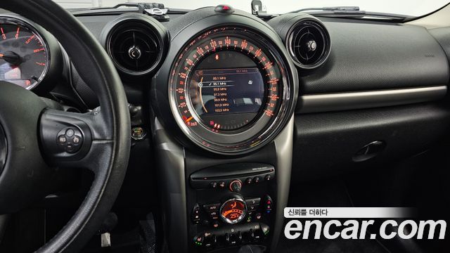Mini Countryman 2015 — photo 14