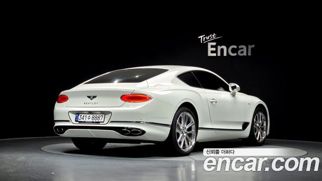 Bentley Continental 2023 — photo 2