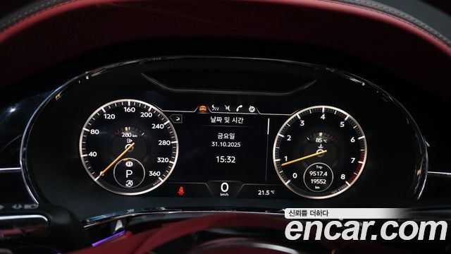 Bentley Continental 2023 — photo 8