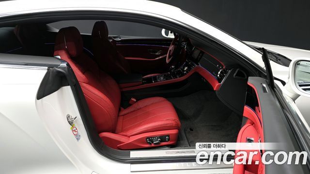 Bentley Continental 2023 — photo 11