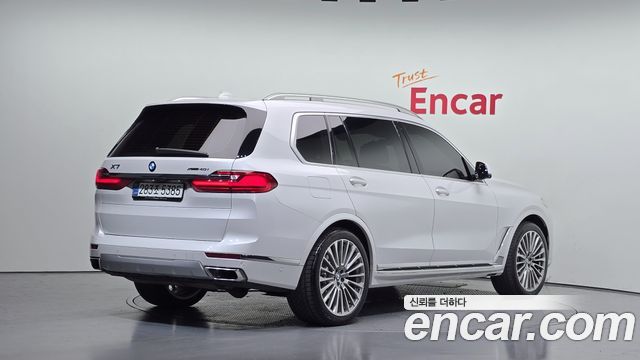 BMW X7 2021 — photo 2
