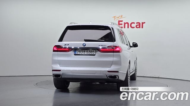 BMW X7 2021 — photo 4