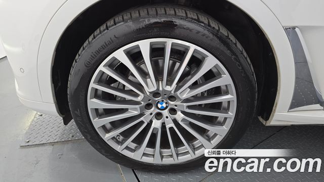 BMW X7 2021 — photo 5