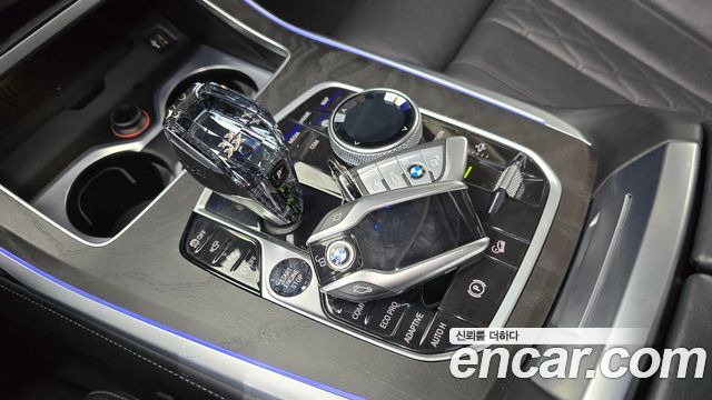 BMW X7 2021 — photo 9
