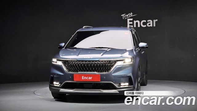 Kia Canival 2023 — photo 3