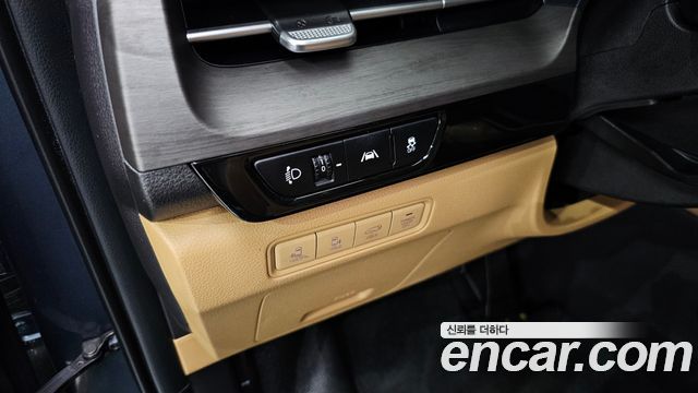 Kia Canival 2023 — photo 16
