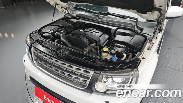 Land Rover Discovery 2016 — photo 6