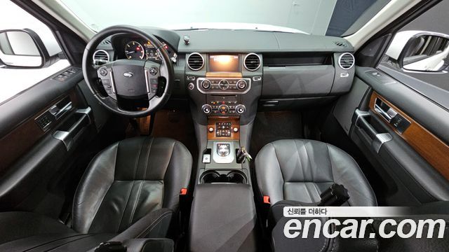 Land Rover Discovery 2016 — photo 7
