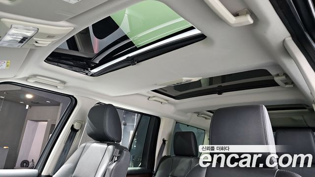 Land Rover Discovery 2016 — photo 19