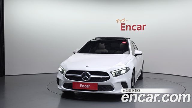 Mercedes-Benz A-Class 2020 — photo 3