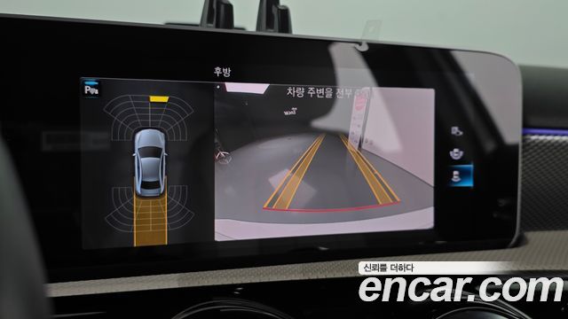 Mercedes-Benz A-Class 2020 — photo 14