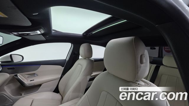Mercedes-Benz A-Class 2020 — photo 17
