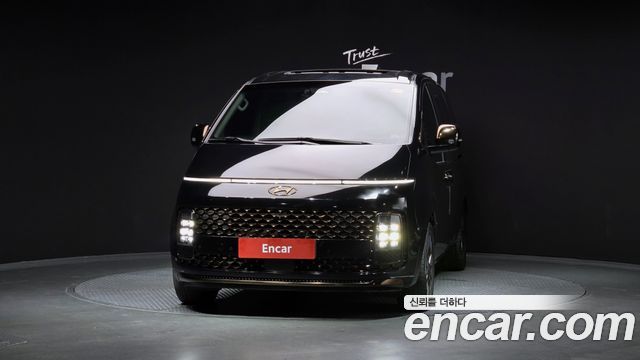 Hyundai Staria 2022 — photo 3