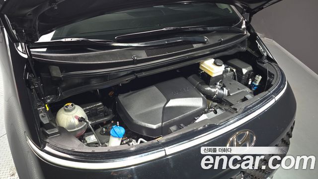 Hyundai Staria 2022 — photo 6