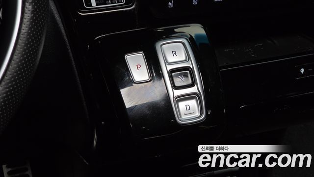 Hyundai Staria 2022 — photo 9